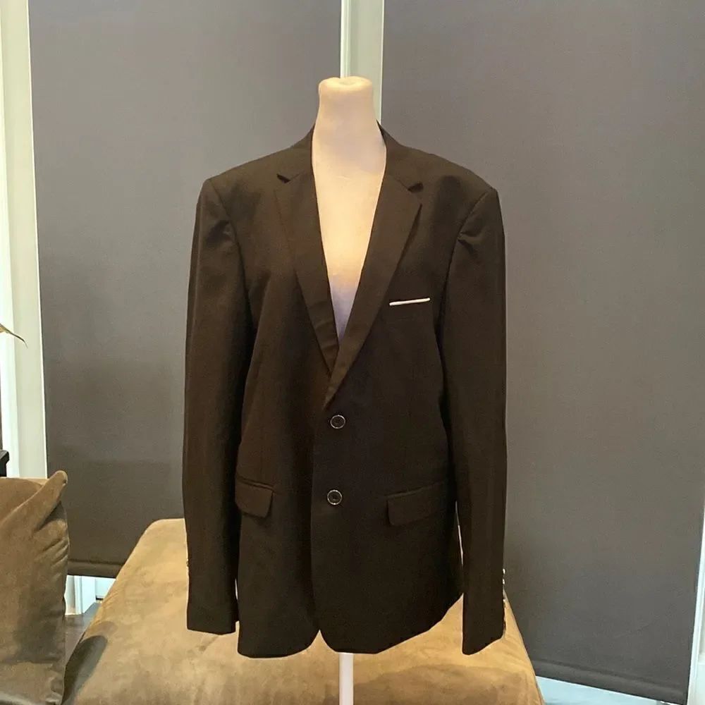Men’s Black 3 Piece Suit Single Breasted 2 Button Size 38 Jacket 34 Pants NEW